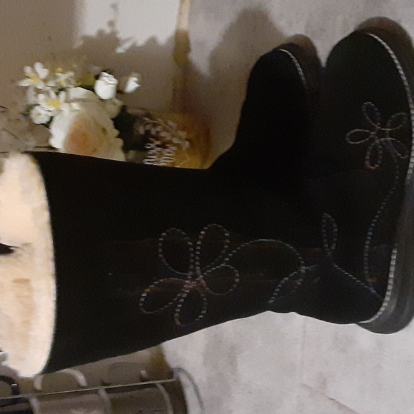 UGG  boots  size  6 - Picture 2 of 5